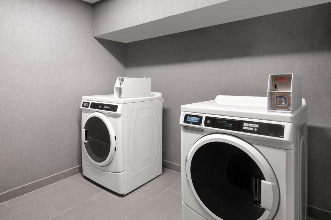 Fairfield Inn & Suites Boulder Bagian luar foto